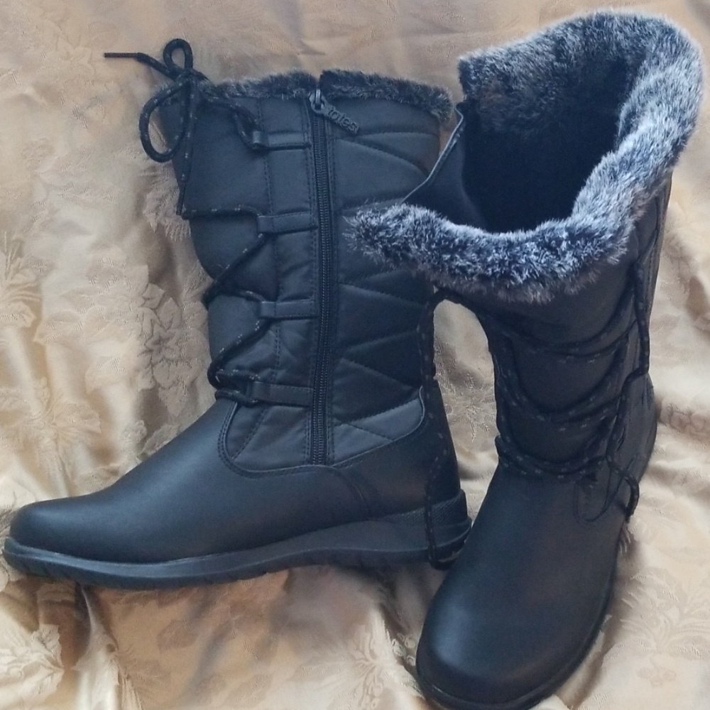 Totes boots
